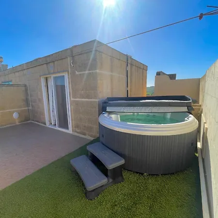 The Blue House Il-Pergla